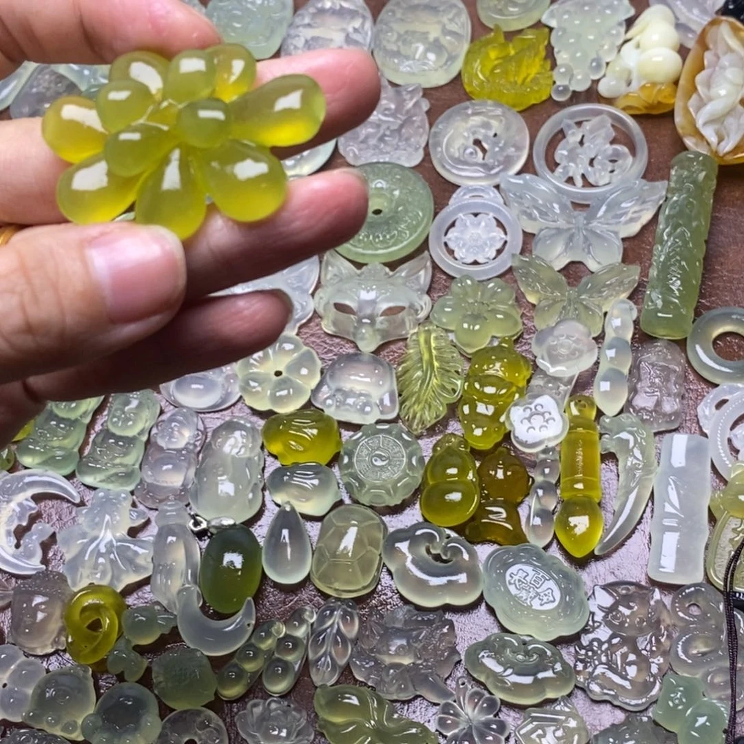 蛇纹石玉合金项链