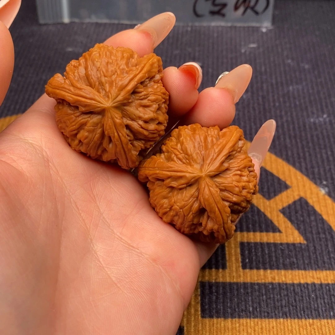 小***⁵文玩核桃吊坠白狮子