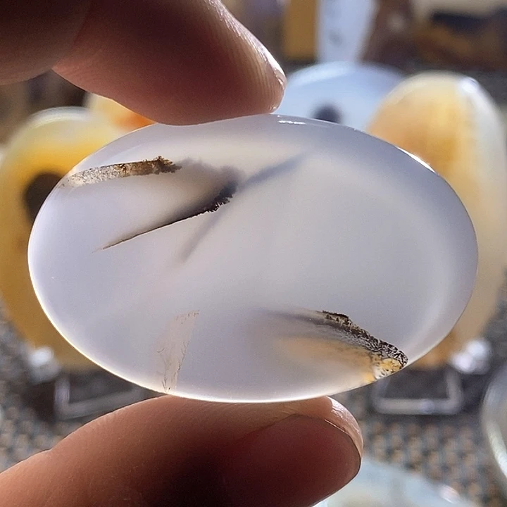 玛瑙/玉髓颈饰未镶嵌利*