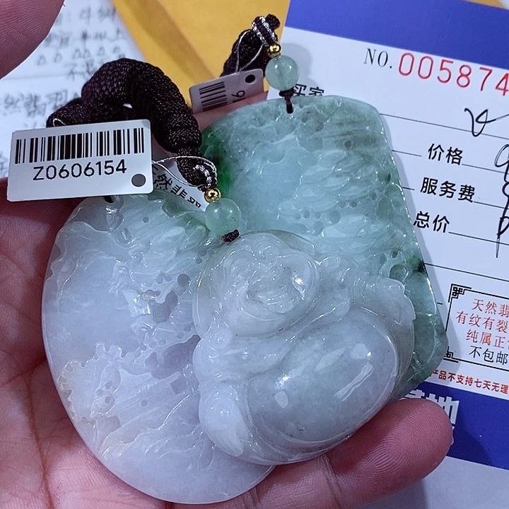 翡翠未镶嵌颈饰纷*