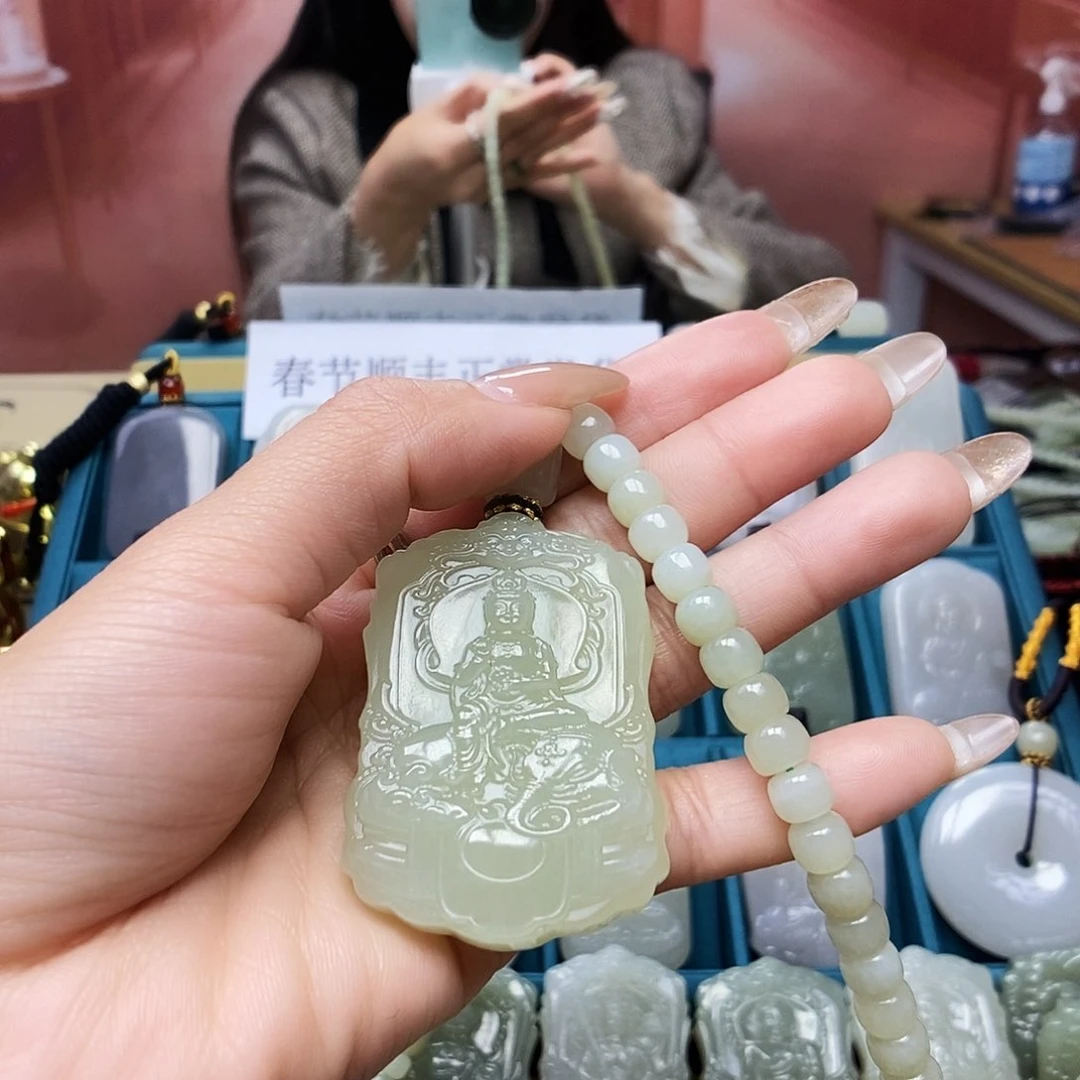 和田玉颈饰未镶嵌?***业