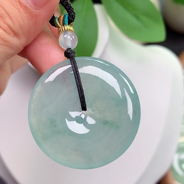 翡翠未镶嵌颈饰平安扣35.7x6.0mm