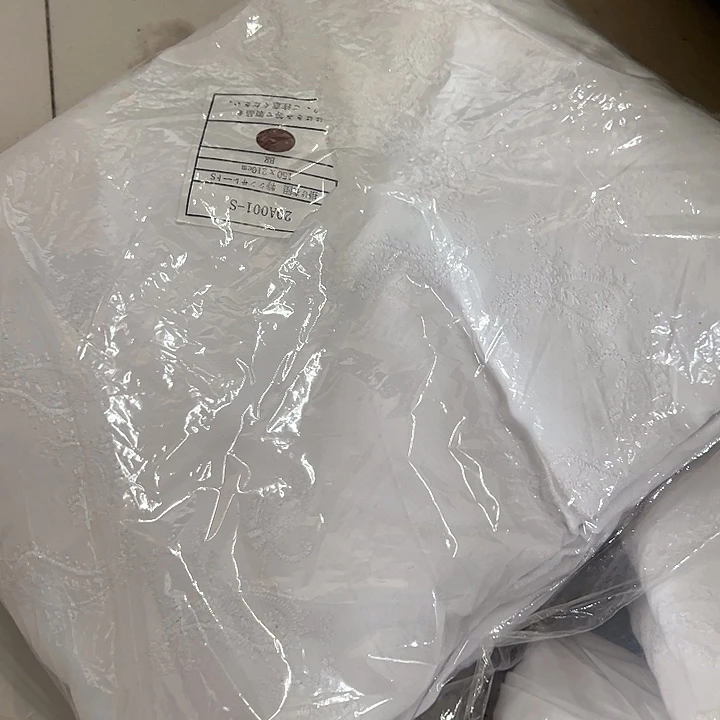 棉棉160/210针织提花刺绣白色被套瑕疵脏