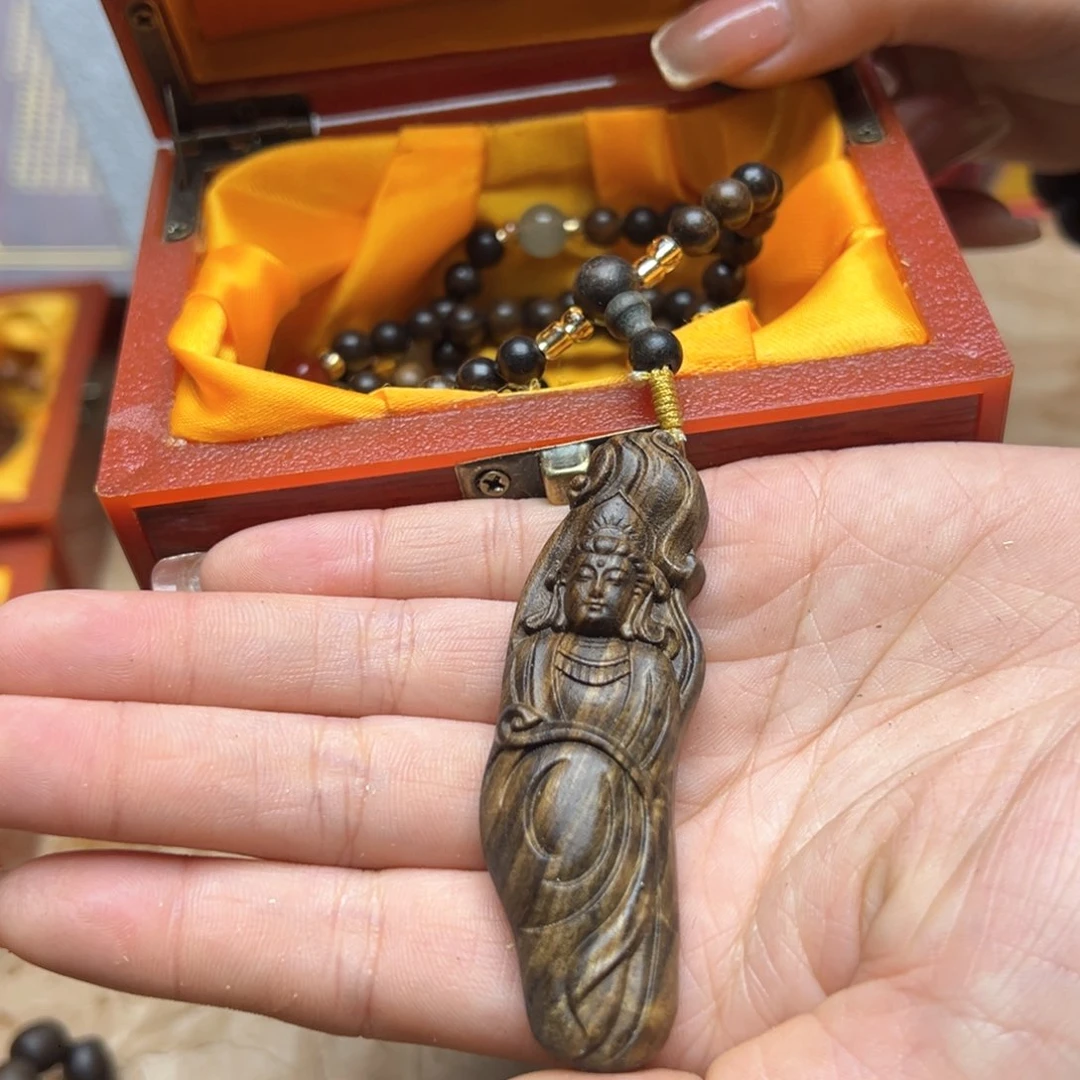 大叶紫檀（黑酸枝木类）