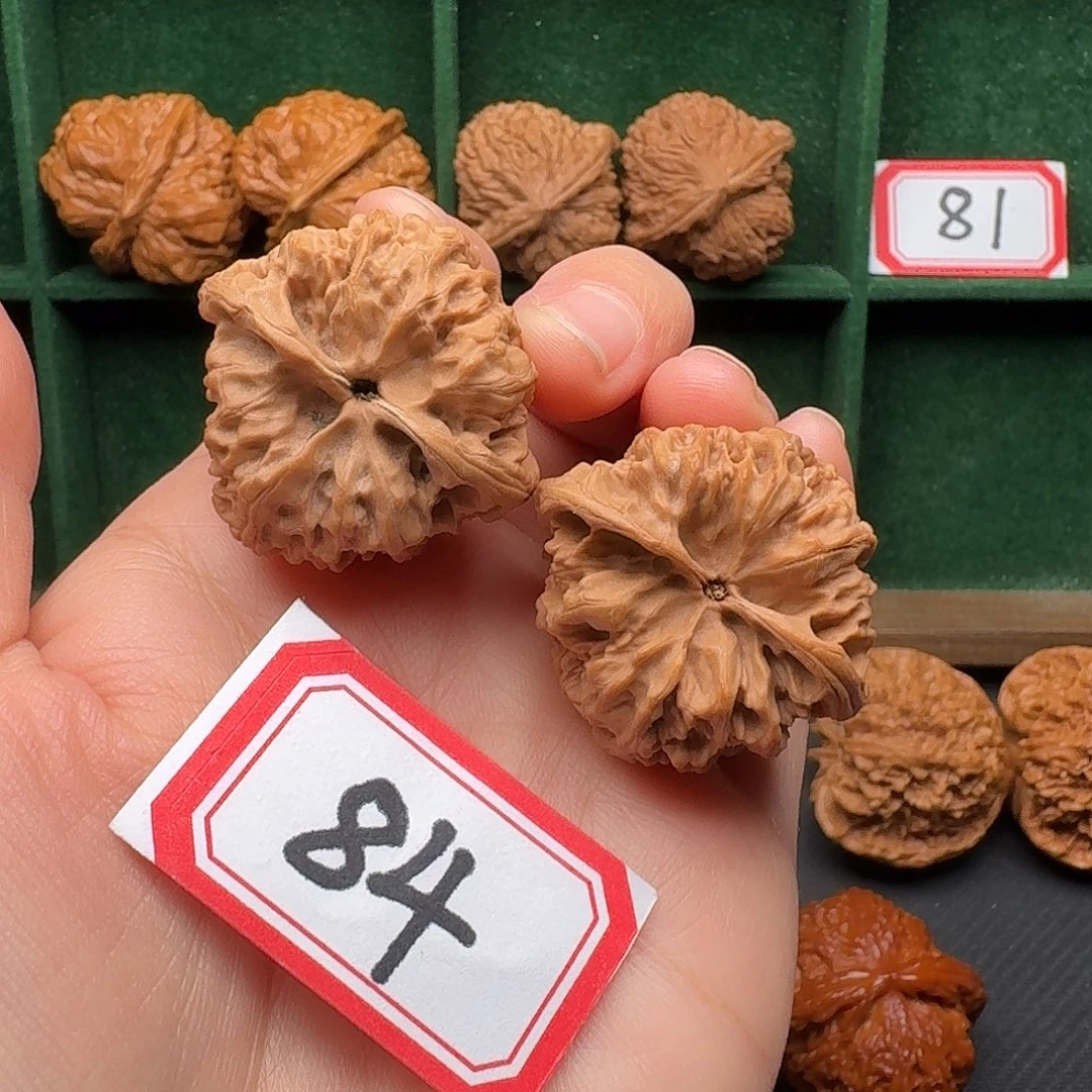 文玩核桃吊坠全品36尺野牛