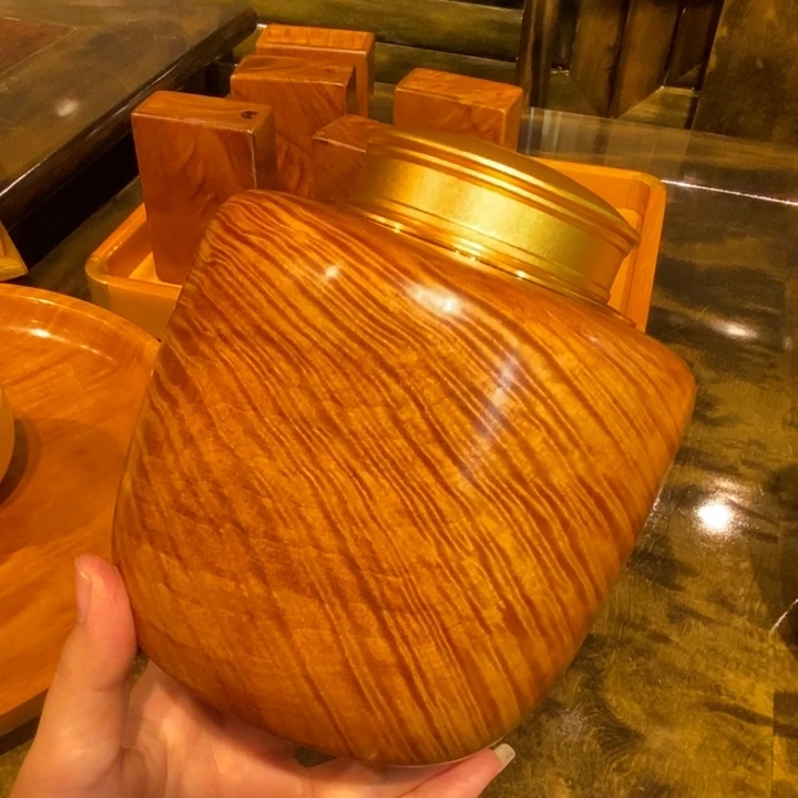 楠木一木一器茶叶罐