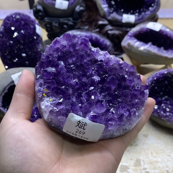 紫晶未镶嵌大型摆件（非配饰）
