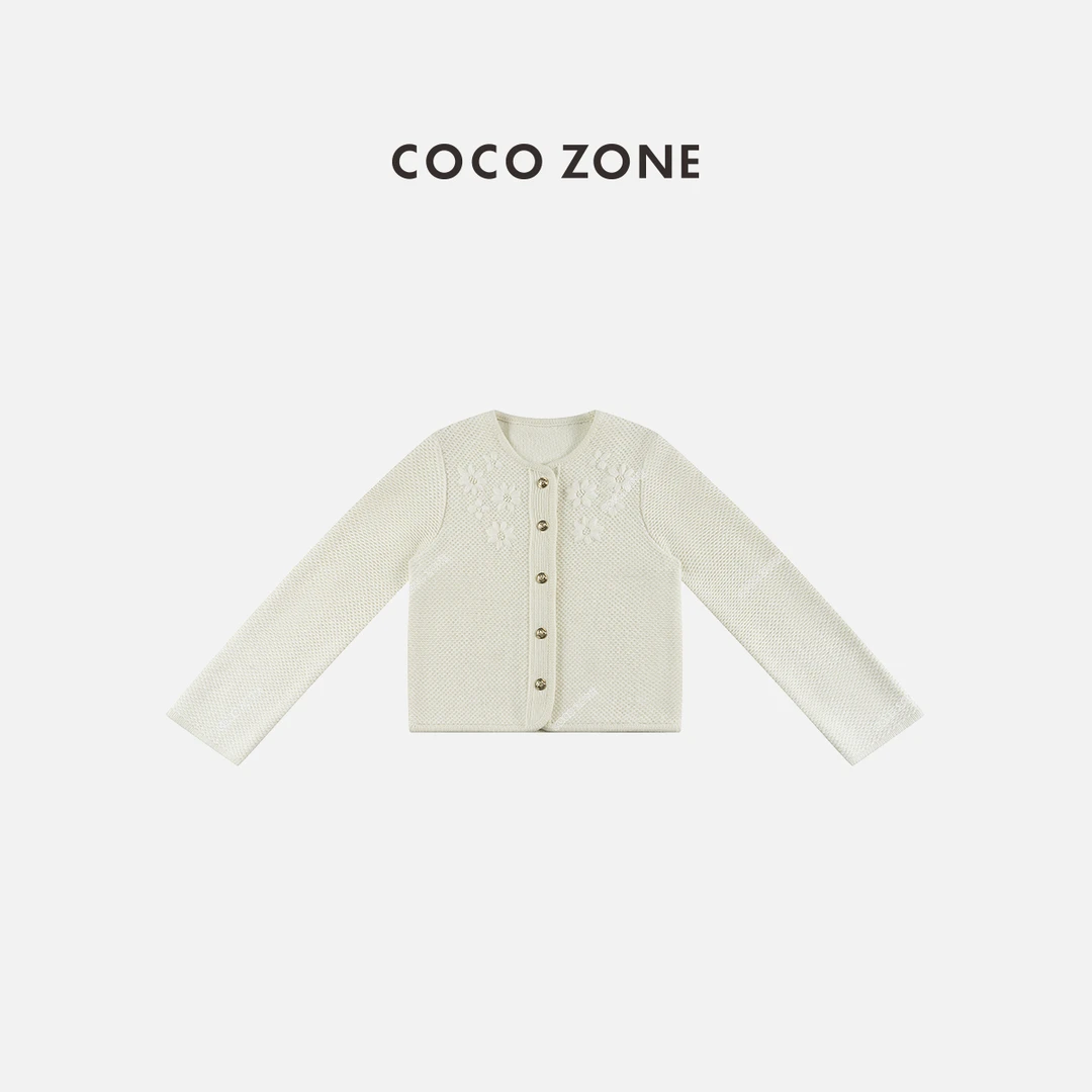 COCO ZONE 刘一一 秋冬法式绣花金属扣圆领针织开衫CC2D2999