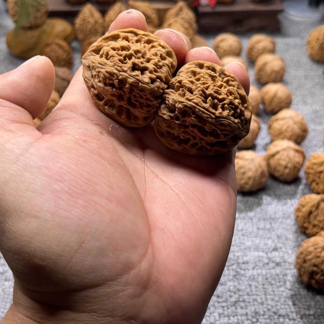 杜***克文玩核桃把件南疆