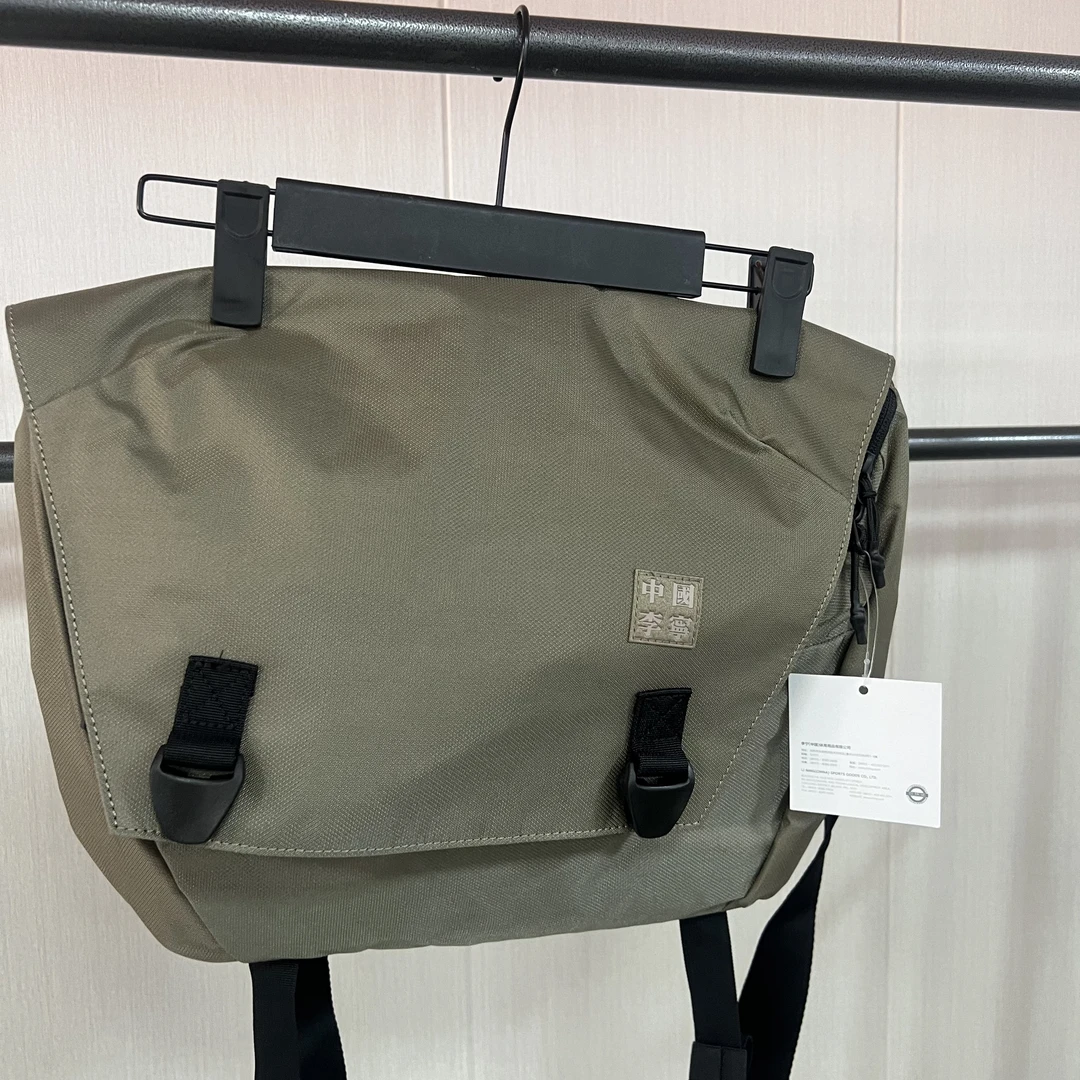 B品以直播展示为主-李宁运动休闲斜挎包ABDU253