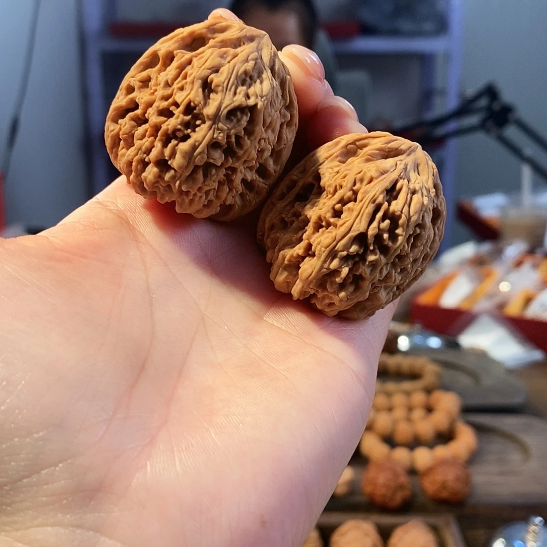 文玩核桃吊坠南疆石