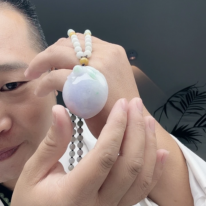 清***柚翡翠未镶嵌颈饰翡翠挂件