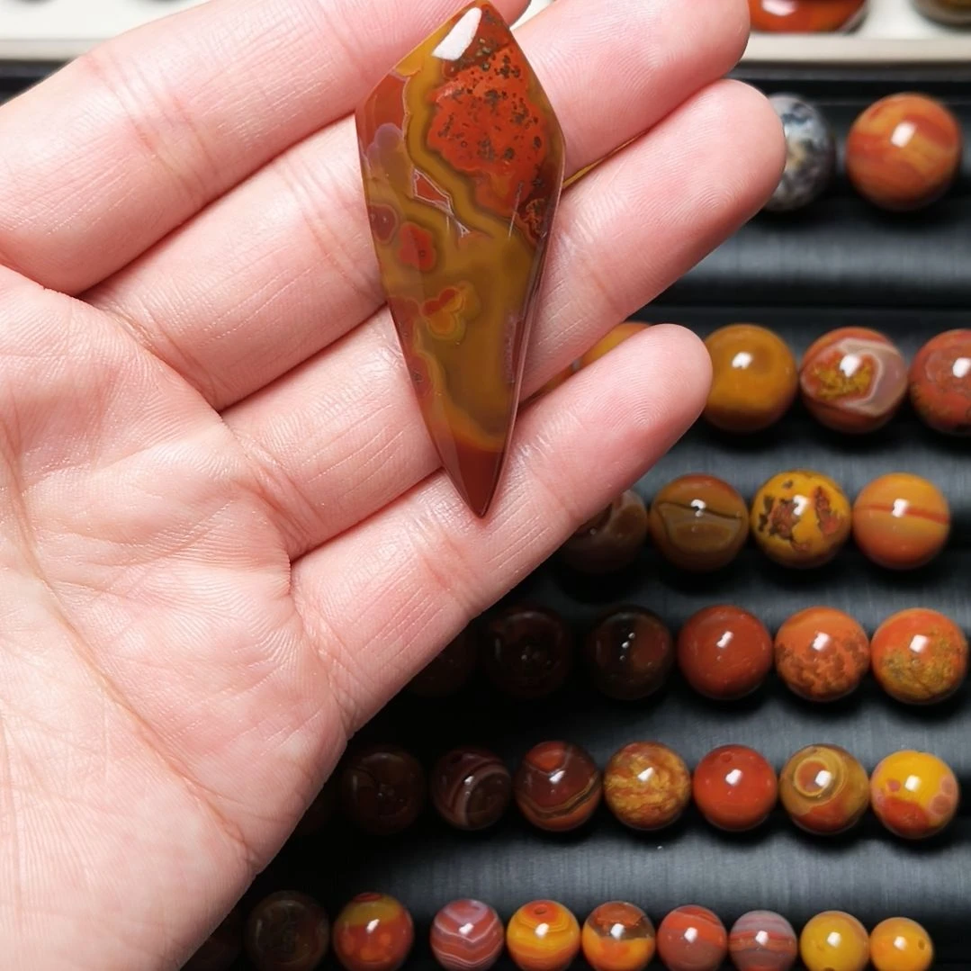 玛瑙/玉髓未镶嵌战国红玛瑙