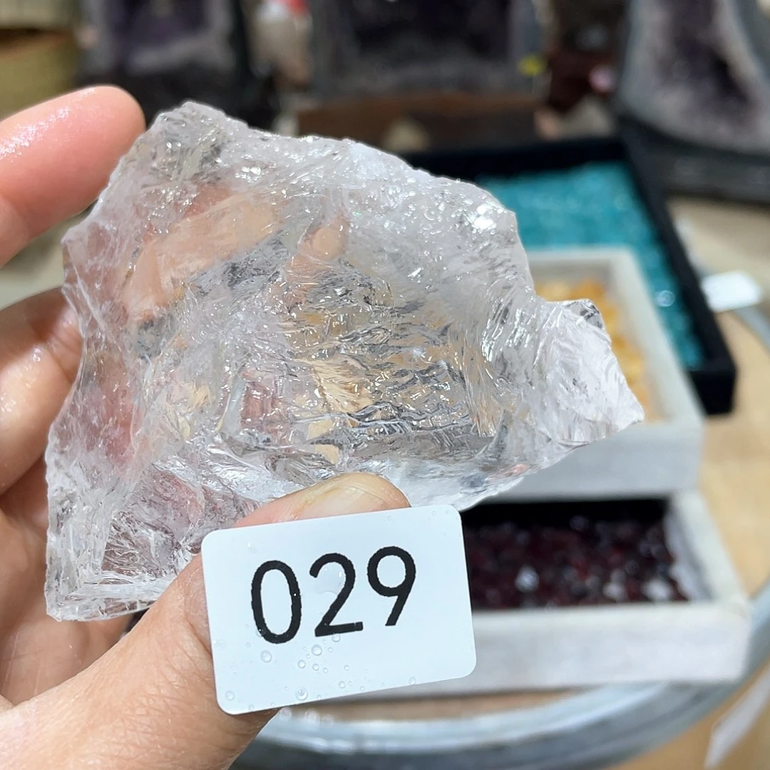 水晶摆件……未镶嵌