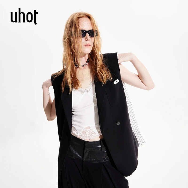 UHOT 黑色拼接解构主义设计创驳领拼接经典中性宽松马甲UWWS3X142