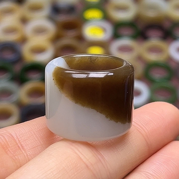 和田玉未镶嵌戒指17.6复古糖白