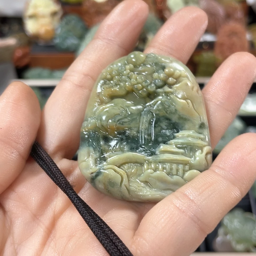 蛇纹石玉颈饰未镶嵌