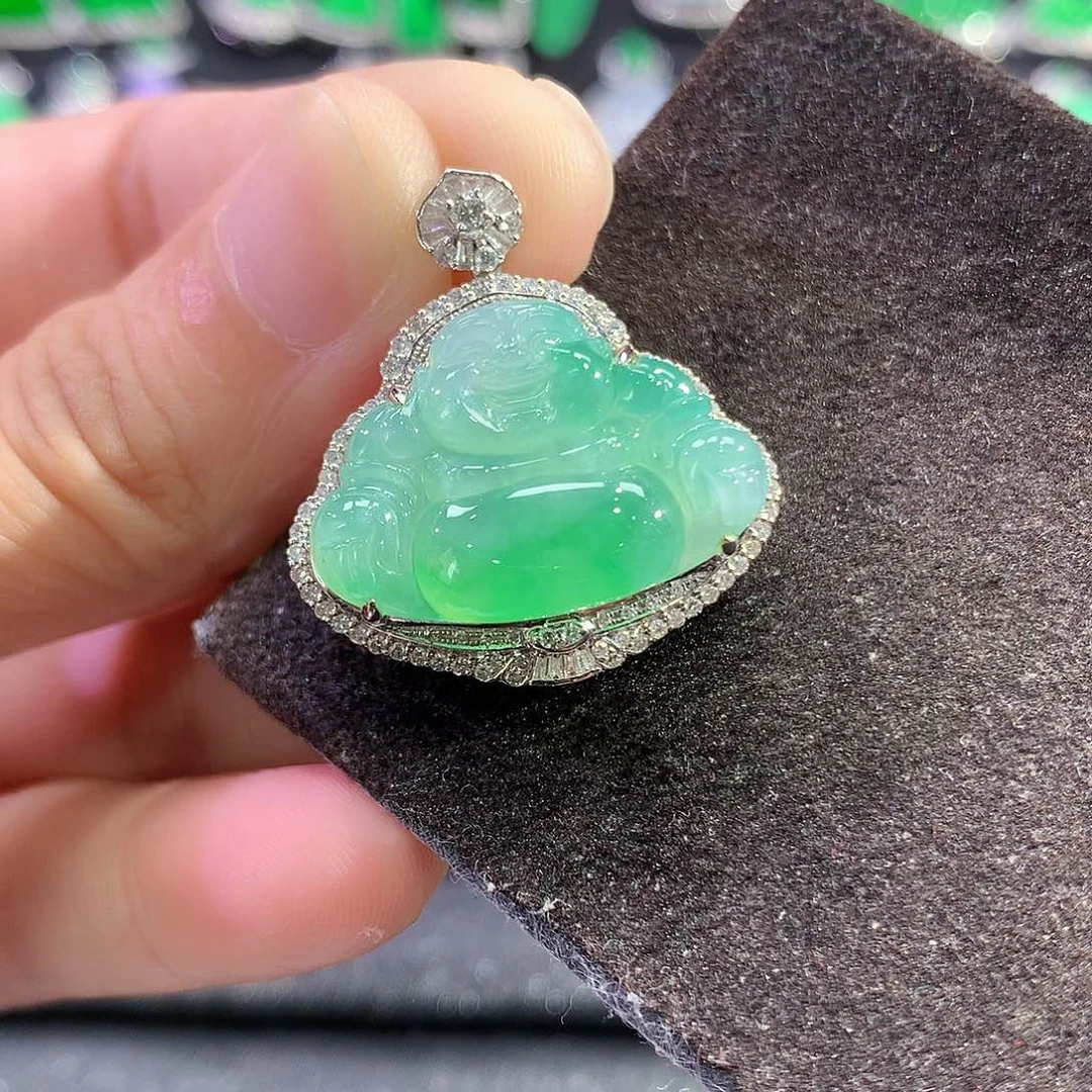 翡翠18K金镶嵌吊坠(赠链)