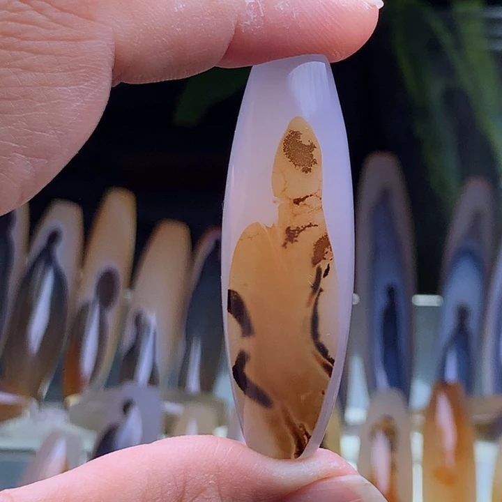 玛瑙/玉髓颈饰未镶嵌95