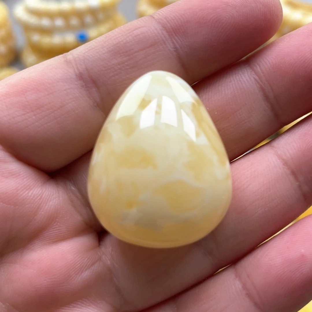 琥珀颈饰未镶嵌吊坠