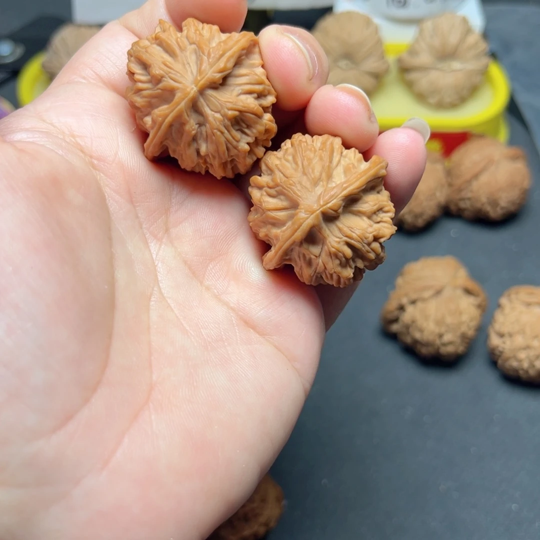 文玩核桃一物一拍32尺天地微修尖