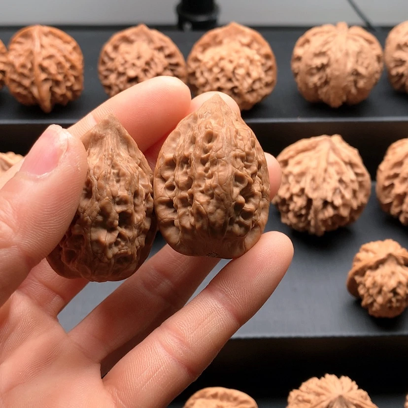 【闪购商品】文玩核桃把件刘*手