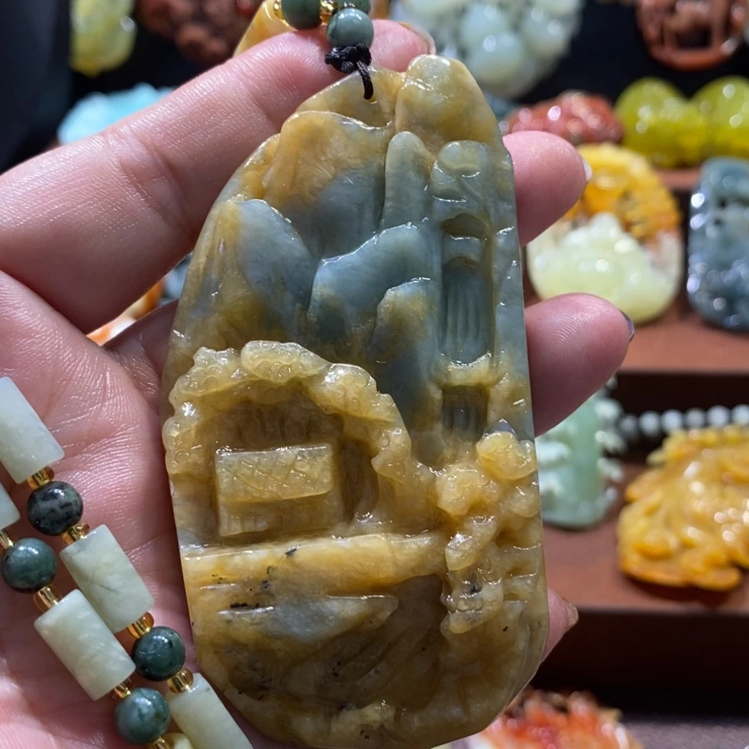 蛇纹石玉颈饰未镶嵌