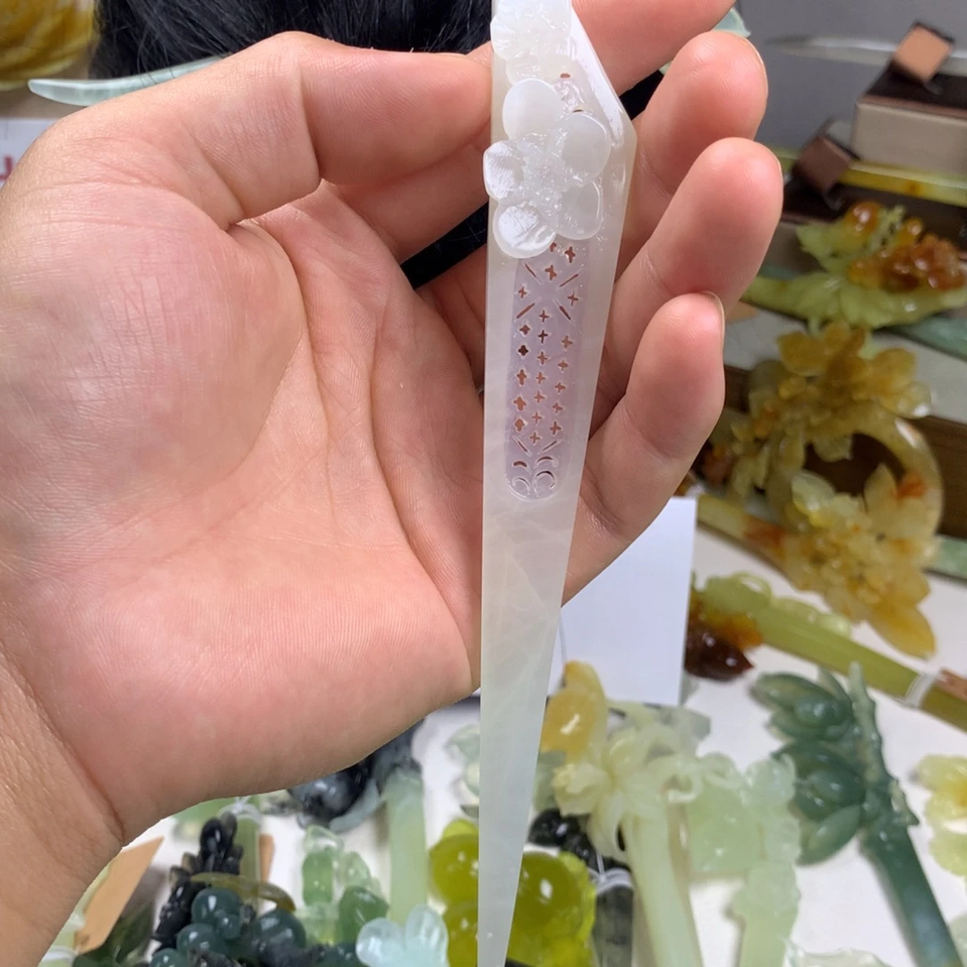 蛇纹石玉未镶嵌发饰