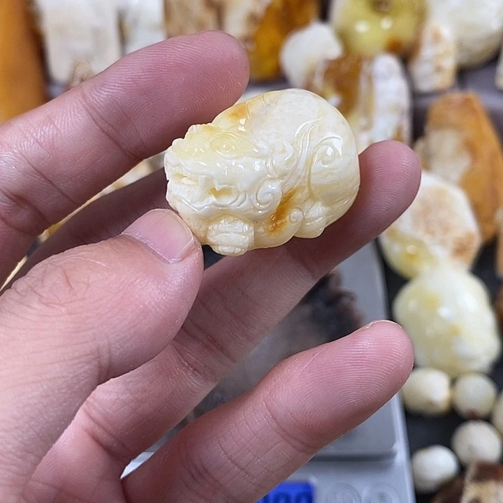 未镶嵌琥珀裸石我