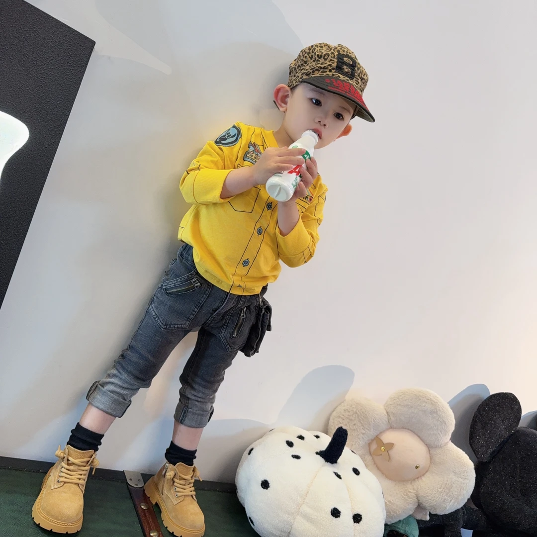 濮六六童装 男女童日系超超黄色假纽扣印花螺纹收口圆领长袖T恤