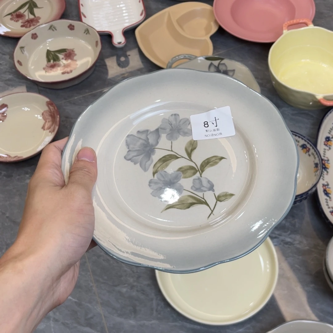 陶瓷微瑕餐具介意勿拍，满18飞！