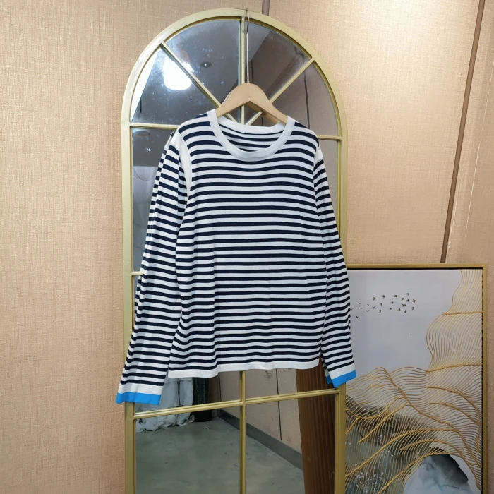 AF568孕妇黑色条纹针织衫90-130