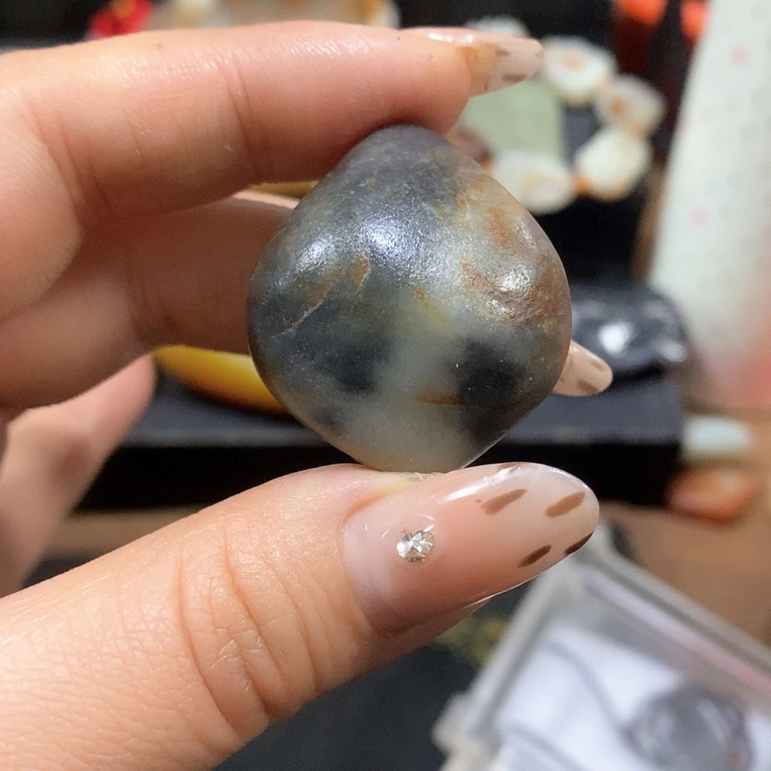 颈饰未镶嵌和田玉（子料）