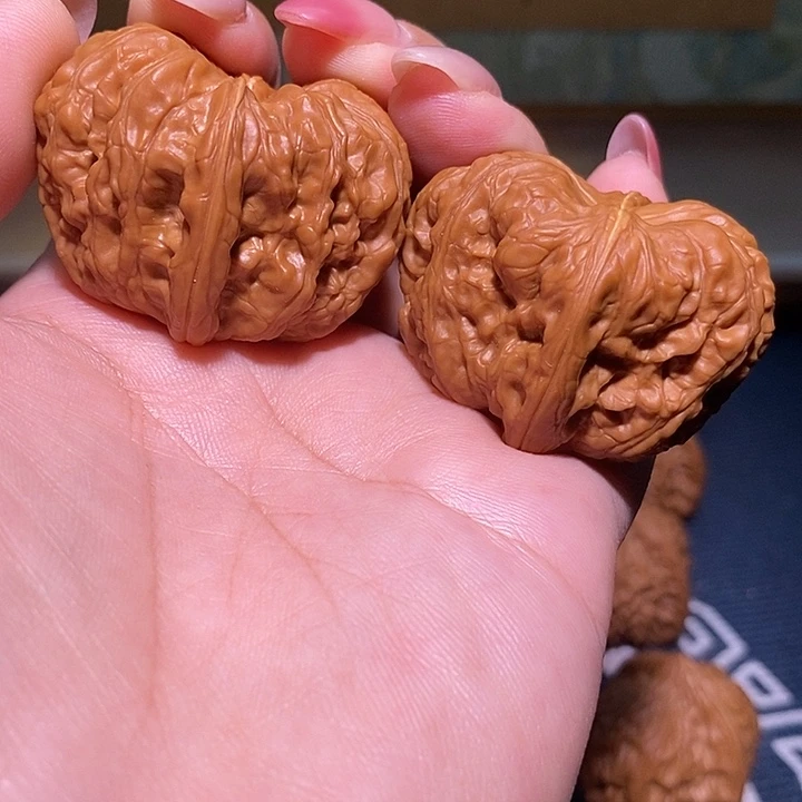 文玩核桃把件36.5金蟾凹底