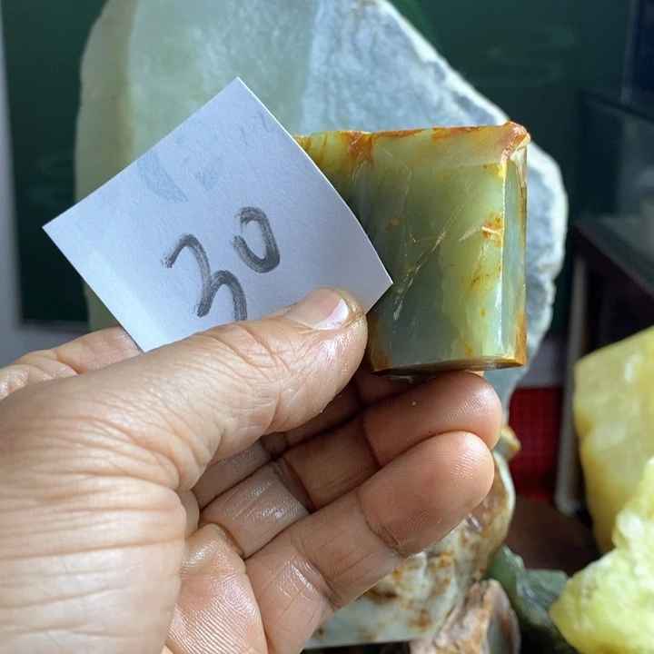 蛇纹石玉珠宝岫玉原石未镶嵌自**吸