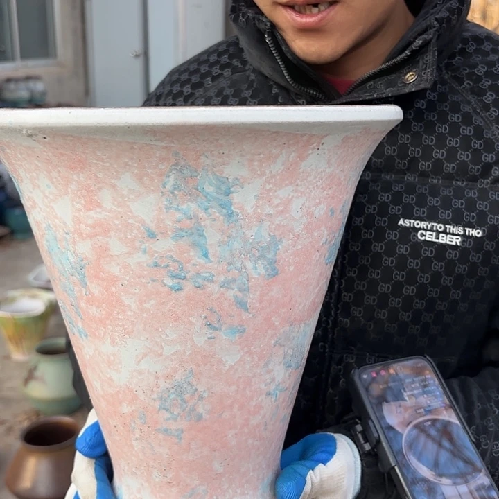 高度28厘米口26厘米