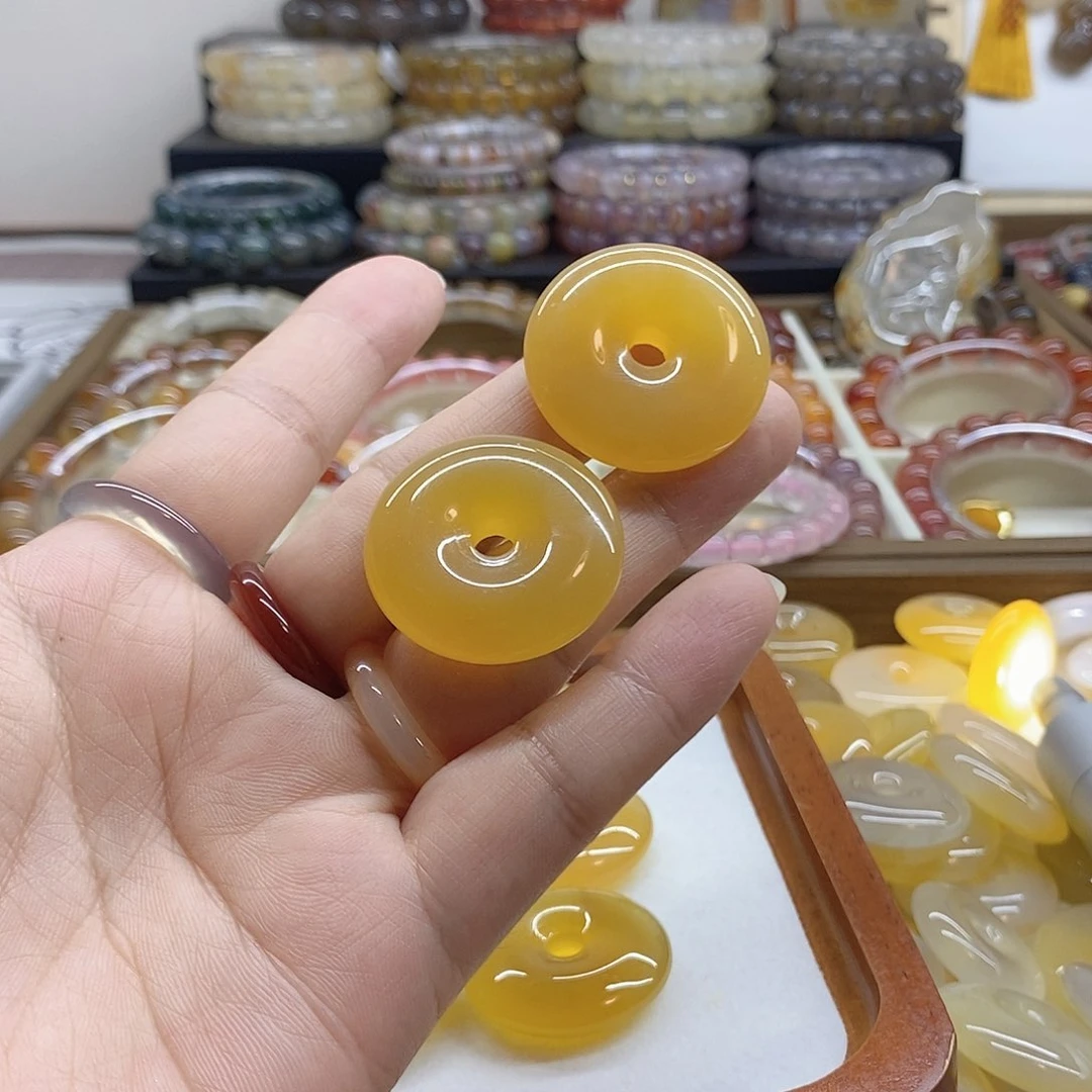 玛瑙/玉髓吊坠(赠链)未镶嵌