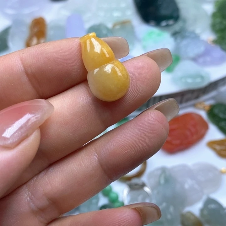 翡翠未镶嵌吊坠(不含链)问****程
