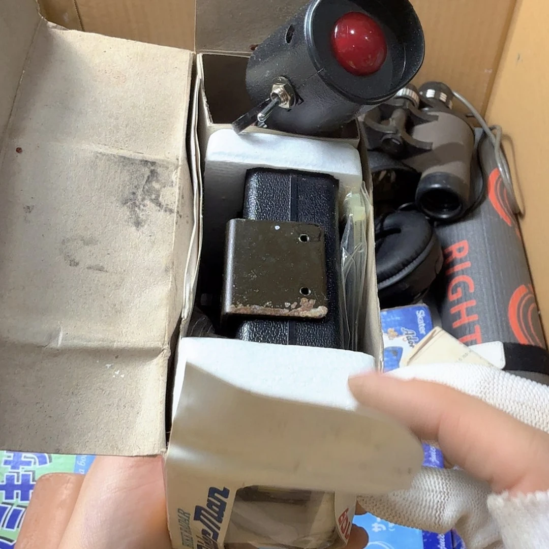 青*中古商品，瑕疵品，不保好坏。011