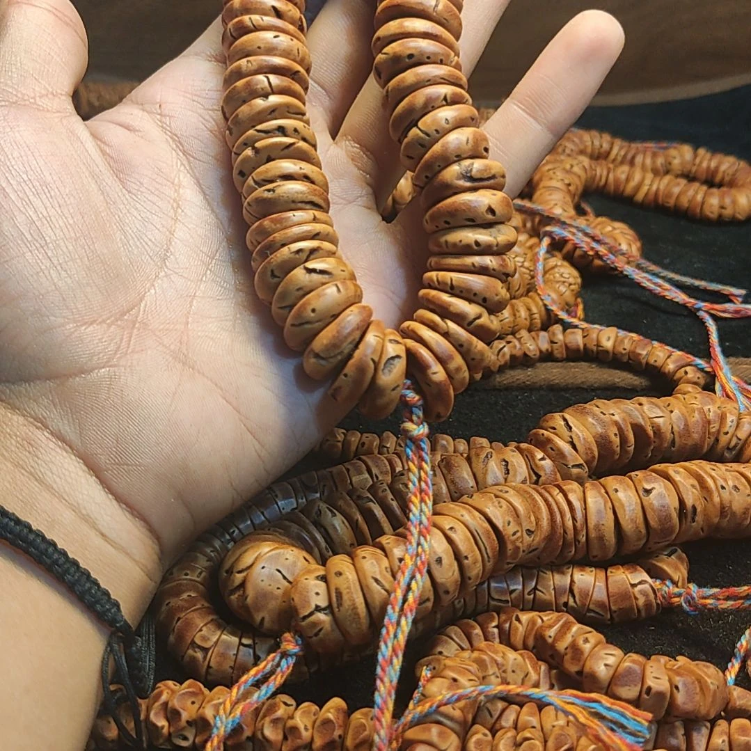 五***️桃核手串大肠原生态