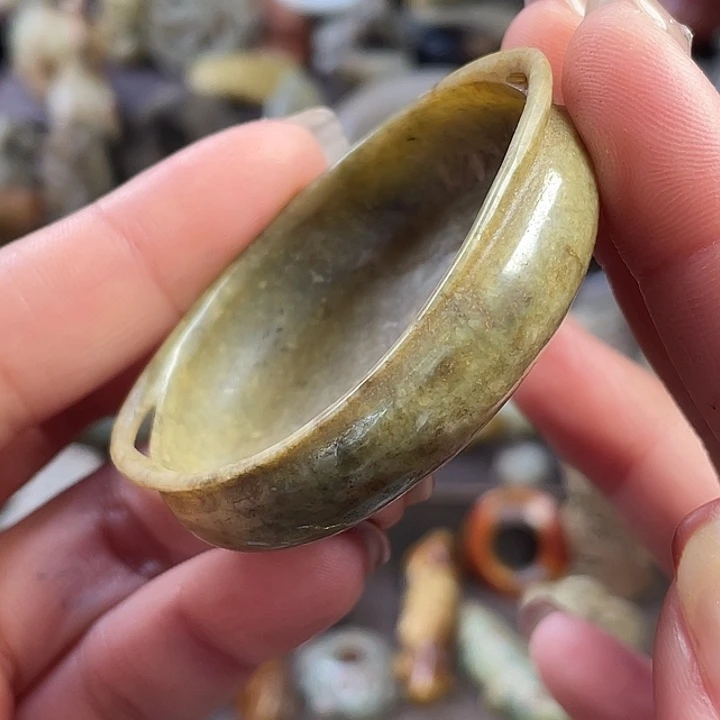 东***风和田玉未镶嵌颈饰