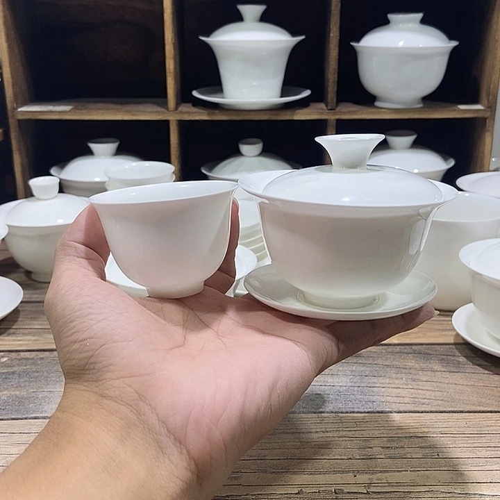 骨瓷3.4盖碗盖下110ml+雅心杯60ml
