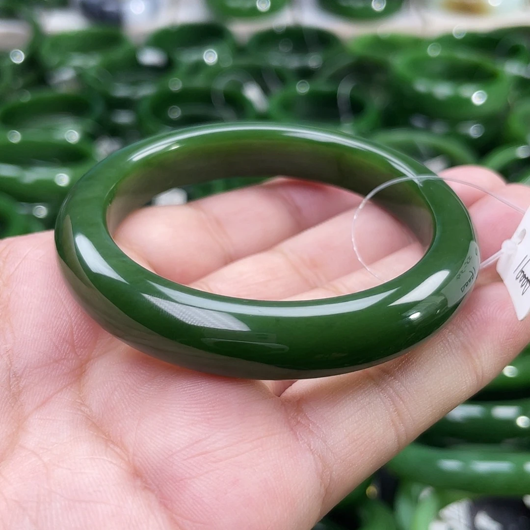 未镶嵌手镯和田玉（碧玉）
