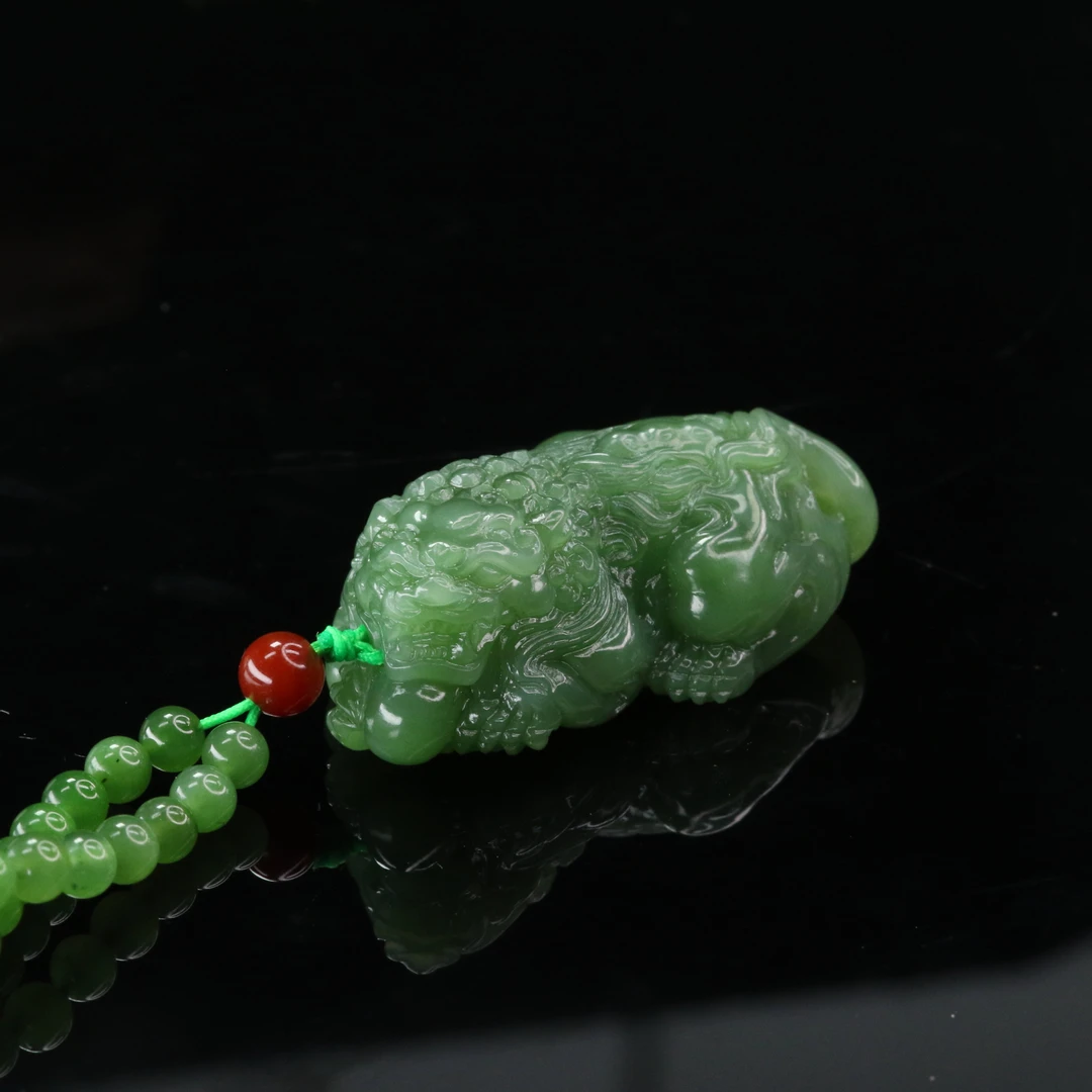 16和田玉碧玉麒麟吊坠/000574上海嘉禾拍卖