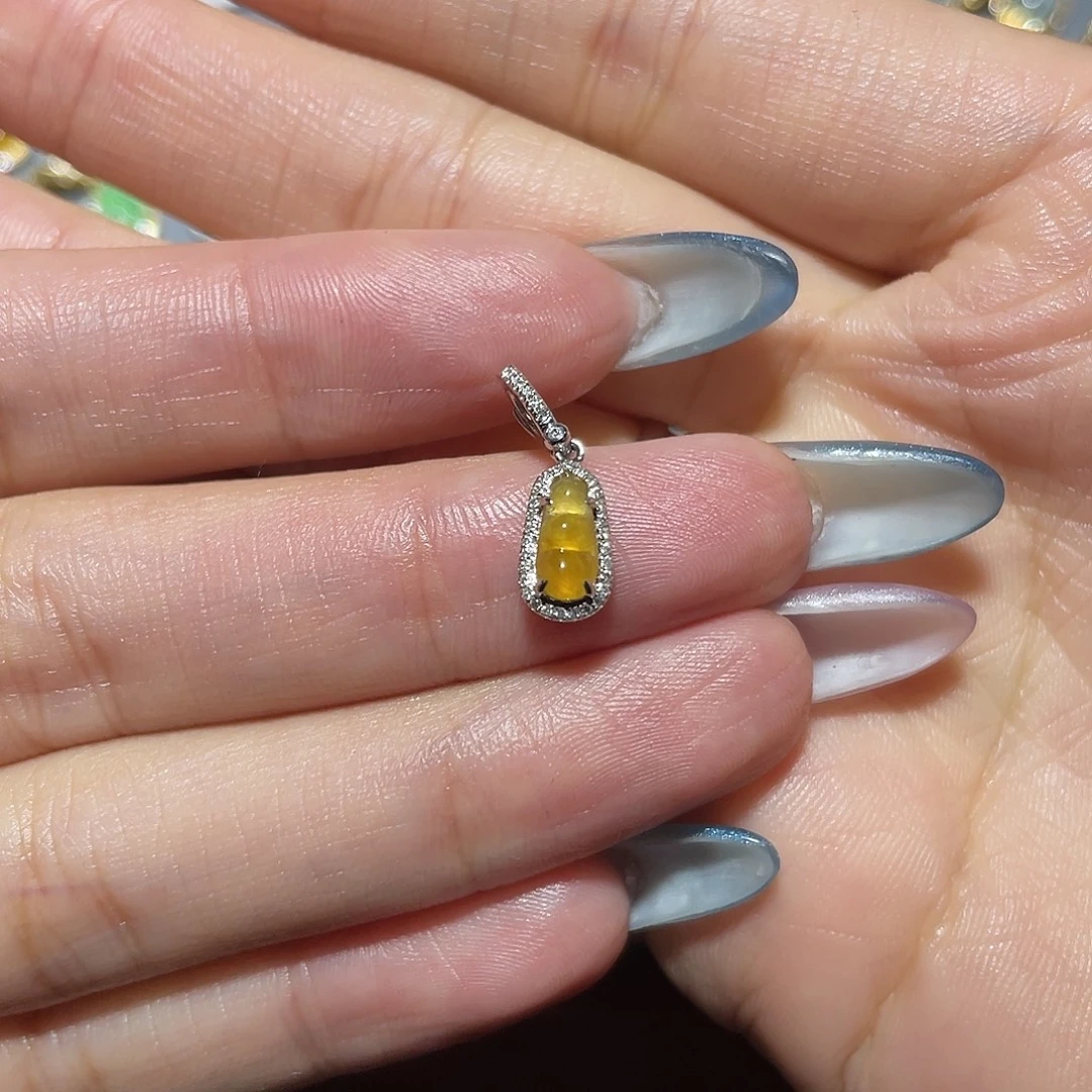 没***头翡翠18K金镶嵌吊坠(不含链)