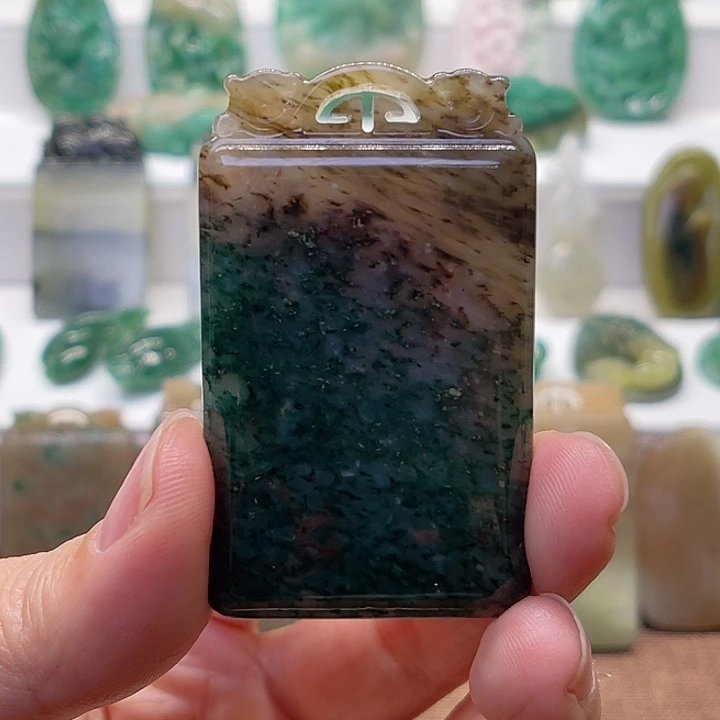 九***酒独山玉未镶嵌颈饰有裂纹瑕疵特价处理品