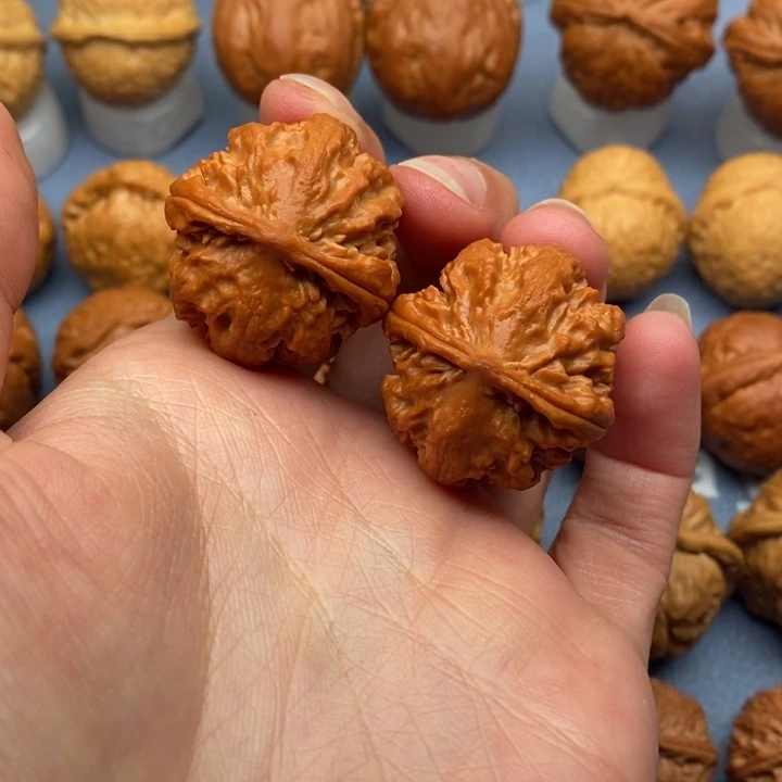 文玩核桃把件肉龙