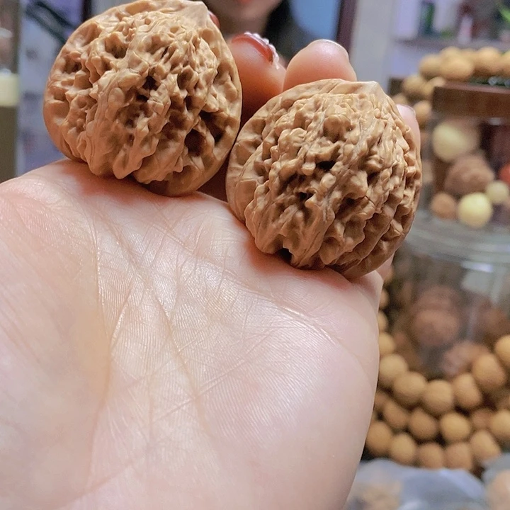 【闪购商品】文玩核桃把件39霞云岭