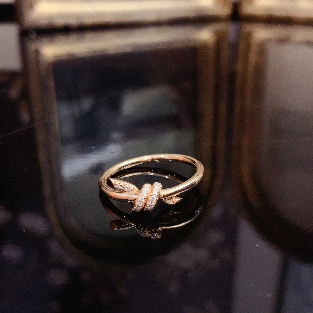 99新 Tiffany & Co./蒂芙尼 knot系列钻石戒指/K18PG/盒/55#