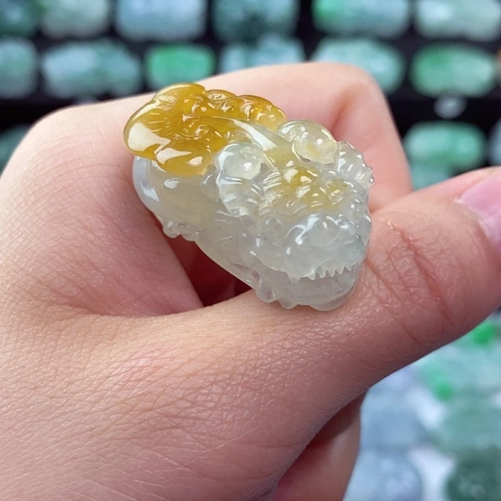翡翠颈饰未镶嵌天然